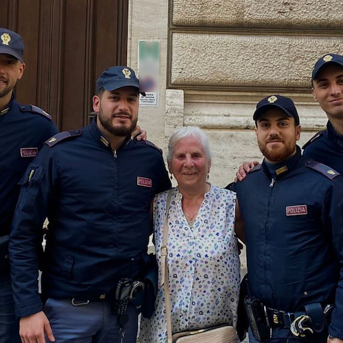 Perde il gruppo di croceristi e si smarrisce per Roma, turista inglese soccorsa dalla polizia