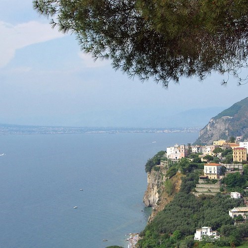 Petizione per consentire il passaggio in deroga alle targhe alterne in Penisola Sorrentina agli ospiti delle strutture di Positano e Praiano