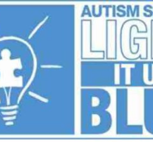 Piano di Sorrento, Comune si tinge di blu per la Giornata mondiale della consapevolezza sull'autismo