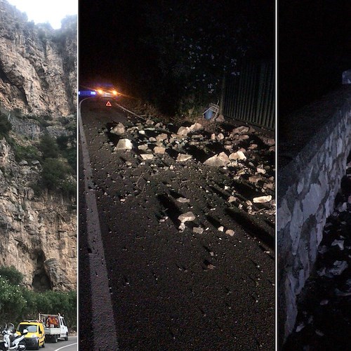 Pietre sulla Statale Amalfitana, senso unico alternato a Positano /Foto