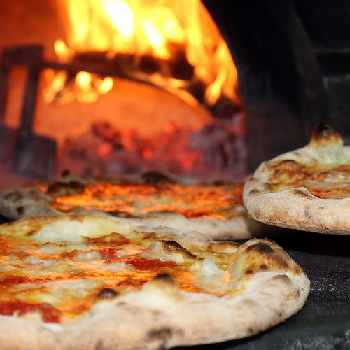 Pizzerie gourmet spacciavano per freschi prodotti surgelati: blitz dei Nas, denunce anche a Salerno
