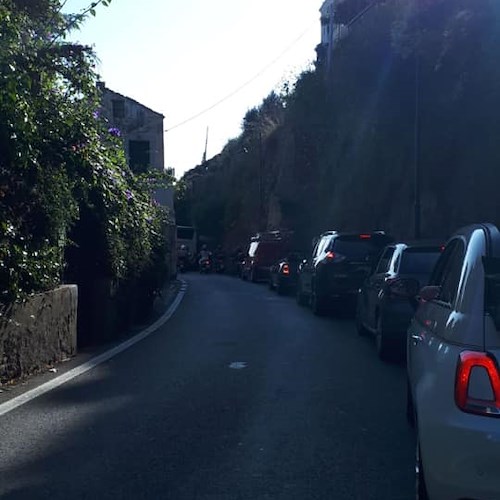 Pomeriggio infernale sulla Statale Amalfitana: ancora troppi pullman in Costa d'Amalfi /FOTO / VIDEO