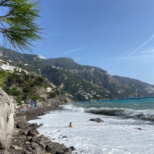 Positanesi salvano un giovane dalla furia del mare: la lettera di Vito Marino