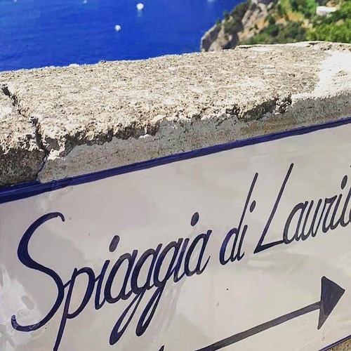 Positano. Donna avverte malore in spiaggia a Laurito