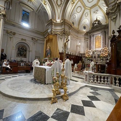 Positano, è “asciut’ a’ Maronna”. Iniziato Novenario, a officiare la Messa l'abate di Montevergine /FOTO e VIDEO