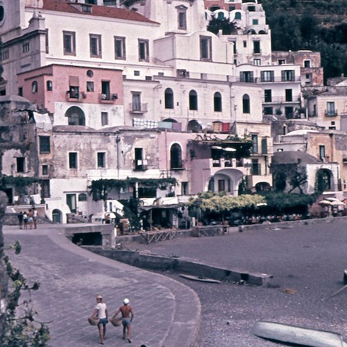 Positano e la Costa d'Amalfi negli anni cinquanta: gli scatti realizzati da una fotografa tedesca