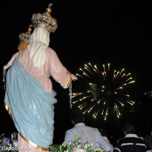 Positano festeggia la Madonna del Rosario, 6 e 7 ottobre le celebrazioni in Piazza dei Racconti