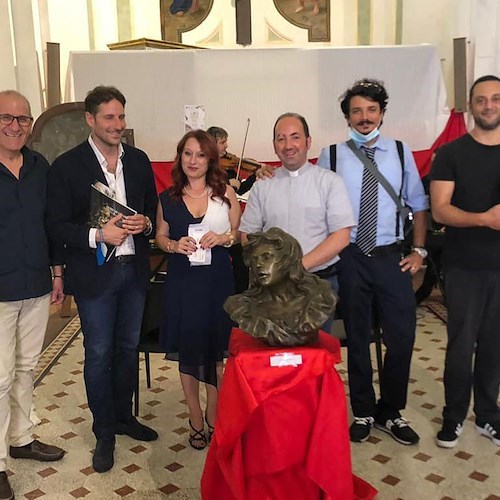 Positano, inaugurata la mostra collettiva "L'Arte Divina"