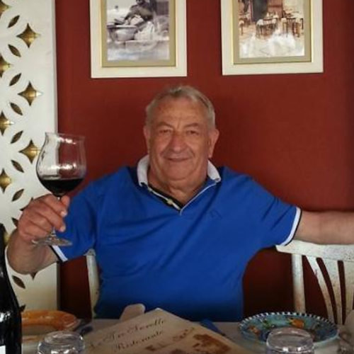Positano perde un pezzo di storia: si è spento Michele Pisacane, anima del ristorante “Le Tre Sorelle”