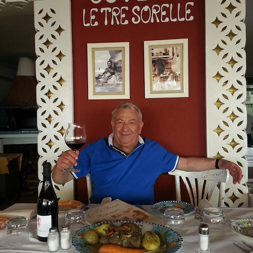 Positano perde un pezzo di storia: si è spento Michele Pisacane, anima del ristorante “Le Tre Sorelle”