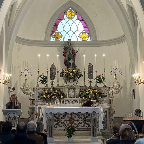 Positano porge commossa l'ultimo saluto all'ing. Carlo Della Rocca