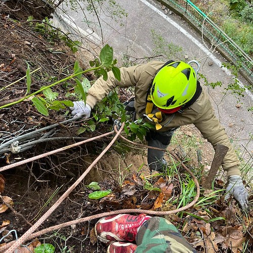 Positano, sulla strada per Nocelle si lavora per ripristinare la viabilità