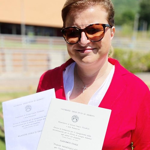 Praiano, l'insegnante Valeria D’Urso si specializza col massimo dei voti con una tesi sulla Sindrome di Williams