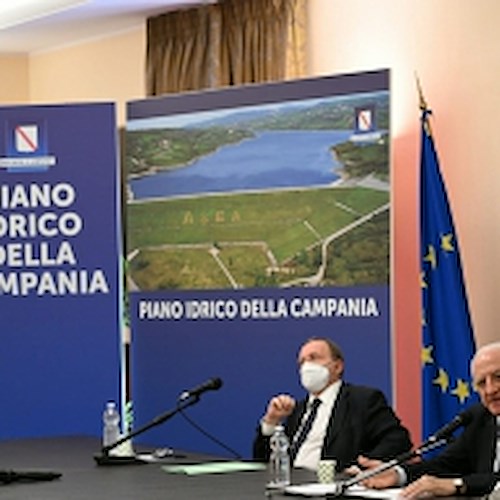 Presentato il piano idrico della Campania. De Luca: «Guardiamo alle giovani generazioni»