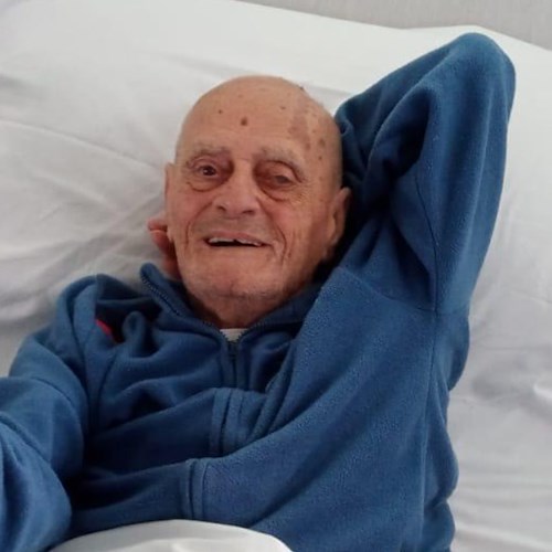 Protesi all'anca biarticolare a paziente di 101 anni