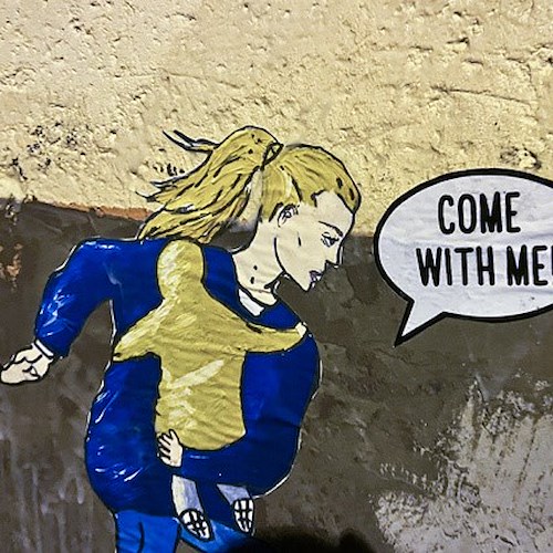 Przemyśl, la nuova opera della street artist Laika dal titolo "Come with me - All Refugees Welcome"