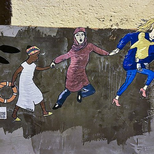 Przemyśl, la nuova opera della street artist Laika dal titolo "Come with me - All Refugees Welcome"