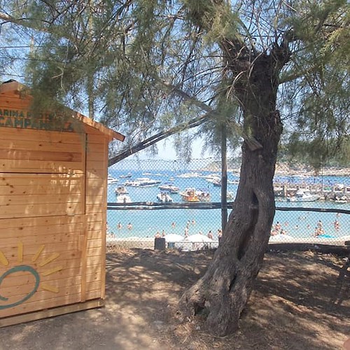 Punta Campanella, educazione ambientale in spiaggia: ecco l'infopoint a Puolo