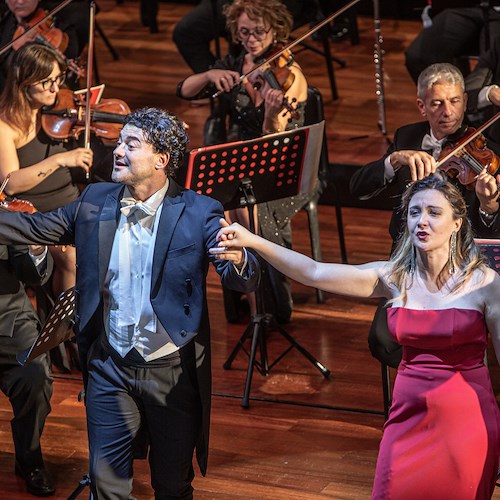 Ravello, l'anno nuovo si apre con le voci di Vittorio Grigolo e Mariangela Sicilia