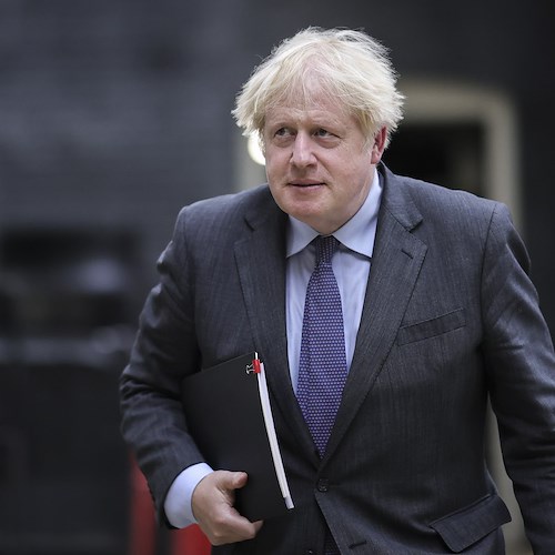 Regno Unito, Boris Johnson lavora al suo ritorno a Downing Street