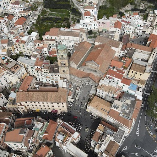 Rischio di turistificazione ad Amalfi: l’appello di Abbac sull'emergenza abusivismo ricettivo