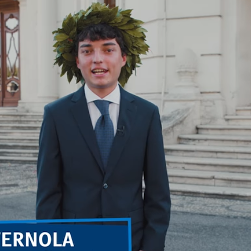 Roma, corona d'alloro a soli 20 anni: Nicola Vernola è il più giovane laureato d'Italia