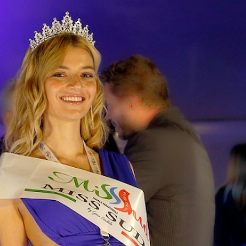 Sabrina Cantore è Miss Sud 2022, la 20enne pugliese sbaraglia la concorrenza 
