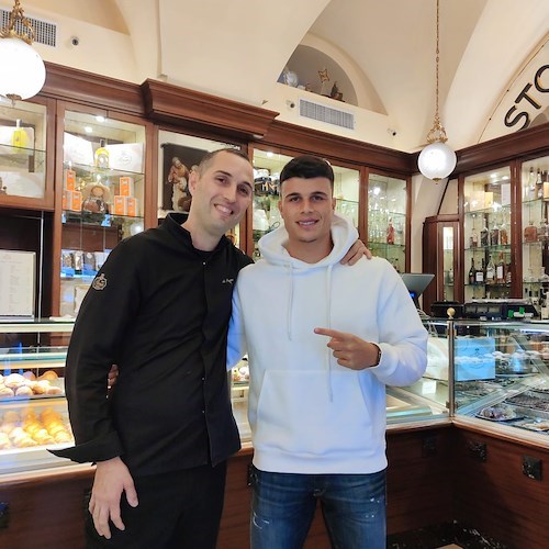 Salernitana, tappa di gusto alla Pasticceria Pansa di Amalfi per Flavius Daniliuc