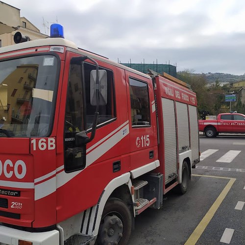 Salerno: incendio in ascensore al "Ruggi", vigili del fuoco evitano il peggio 