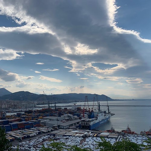 Salerno, maxi sequestro al porto: forze dell'ordine scoprono 157 kg di cocaina proveniente dall'estero