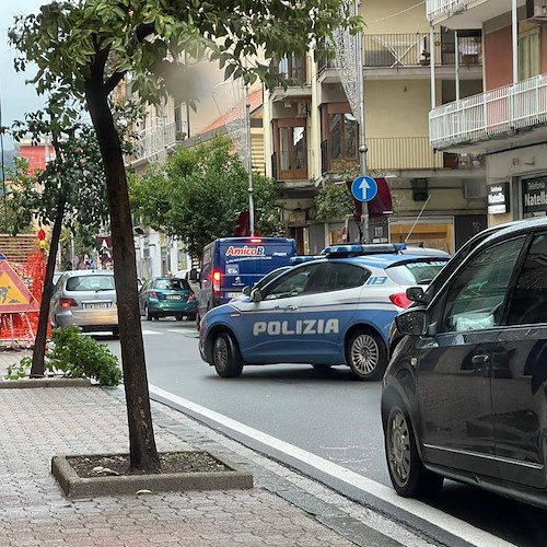 Salerno, uomo si abbassa i pantaloni sul lungomare: intervengono le forze dell'ordine 
