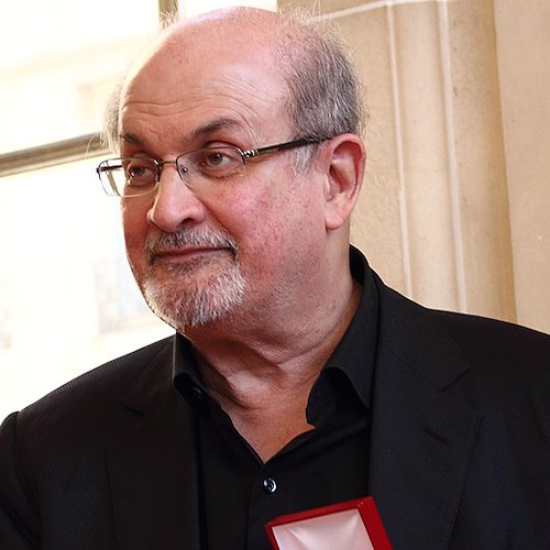 Salman Rushdie, il 7 febbraio esce anche in Italia il suo nuovo romanzo: "Victor City"