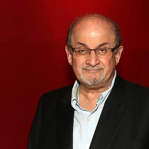 Salman Rushdie, l'attentatore: "Dei versetti ho letto solo un paio di pagine"