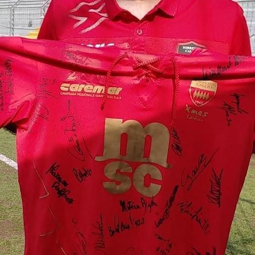 La maglia del Sorrento special Xmas 2022<br />&copy; Associazione RF78 PerSempreRoby
