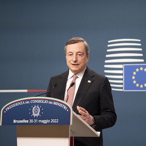 Sanzioni Russia, Draghi: «L'Italia non esce penalizzata». Poi gela Salvini su viaggio a Mosca 