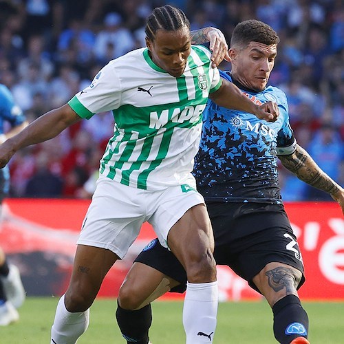 Sassuolo-Napoli, vietato entrare in curva con i vessilli azzurri: è polemica 