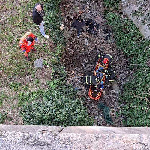 Savona, ladro si lancia dal viadotto per sfuggire alla polizia: è grave