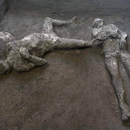 Scavi Pompei, ritrovati due corpi intatti. Osanna: «Scoperta eccezionale»