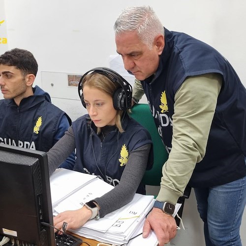 Scoperta centrale di riciclaggio internazionale a Portici ed Ercolano<br />&copy; Guardia di Finanza