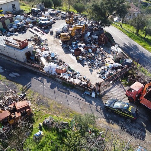 Scoperta discarica abusiva di circa 2.000 mq: ricade nel Parco Nazionale del Cilento e Vallo di Diano<br />&copy; Guardia di Finanza