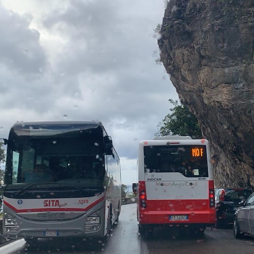 Scuola, un bus per gli studenti di Positano e Praiano che frequentano istituti di Sorrento