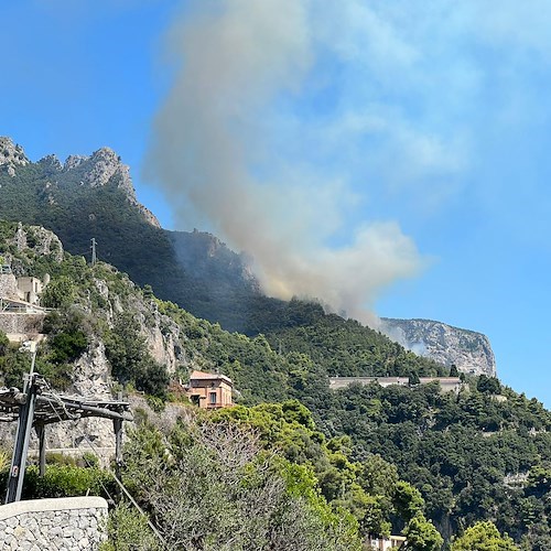 Incendio Maiori <br />&copy; Massimiliano D’Uva