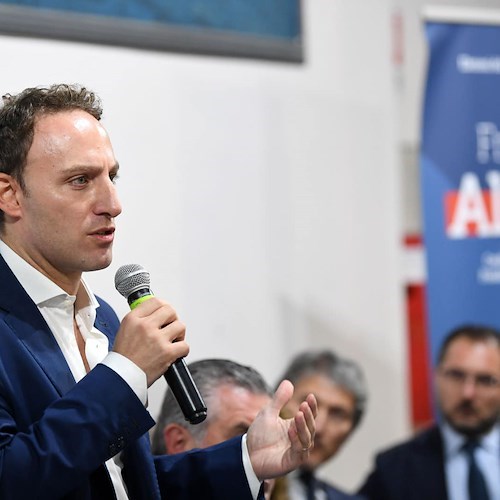«Serve legge per rafforzare comunità energetiche in aree industriali», la proposta di Piero De Luca contro caro bollette 