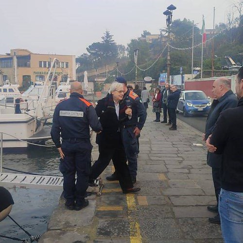 Sgarbi sbarca ad Ischia, per il sottosegretario alla Cultura «la frana non è colpa dell'abusivismo»
