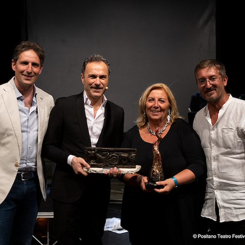 Si conclude il "Positano Teatro Festival" con la premiazione di Massimiliano Gallo, attore e regista 