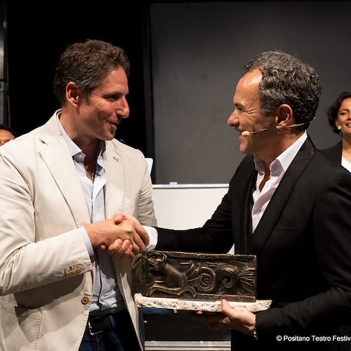 Si conclude il "Positano Teatro Festival" con la premiazione di Massimiliano Gallo, attore e regista 