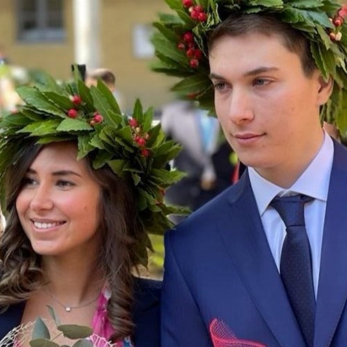 Si laureano lo stesso giorno in Economia: auguri a Giulia e Franco /foto