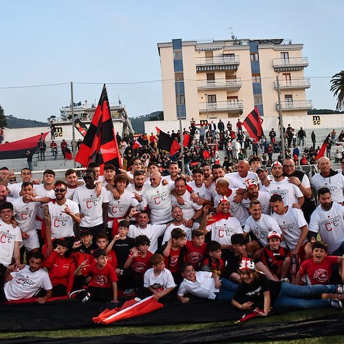 Sorrento promosso in serie C dopo nove anni di assenza: battuto 3-0 l’Angri