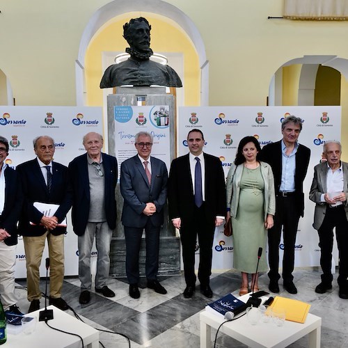 Sorrento punta sul "Turismo delle origini": «Segmento in crescita: 4,2 mld di euro di spesa e quasi 700mila visitatori in Italia»