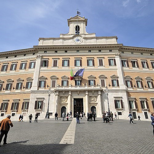 Soumahoro lascia i Verdi e passa al gruppo Misto. Bonelli: "Deluso"